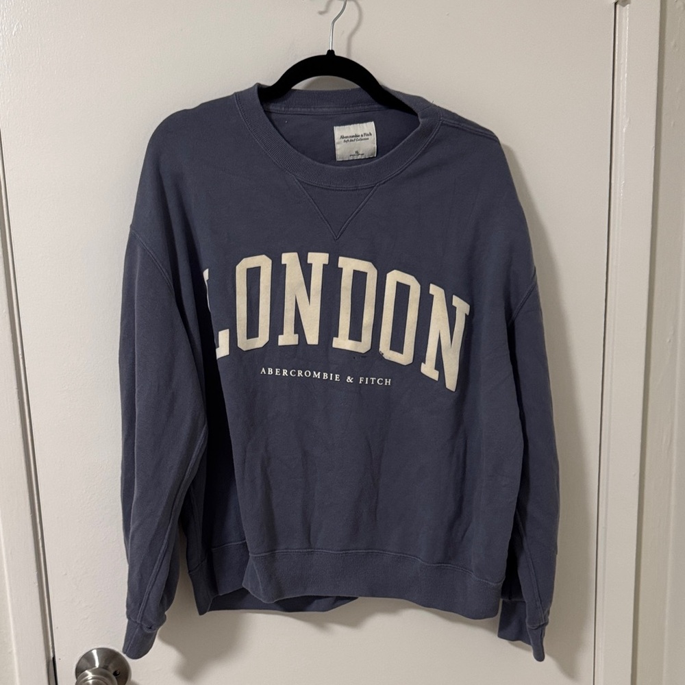 Abercrombie & Fitch Navy Crewneck with London Print